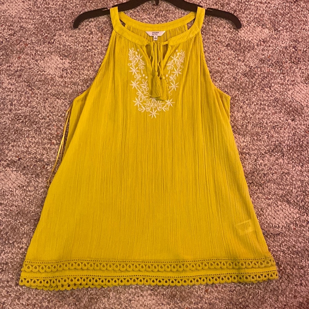 Crown & Ivy lime green sleeveless top